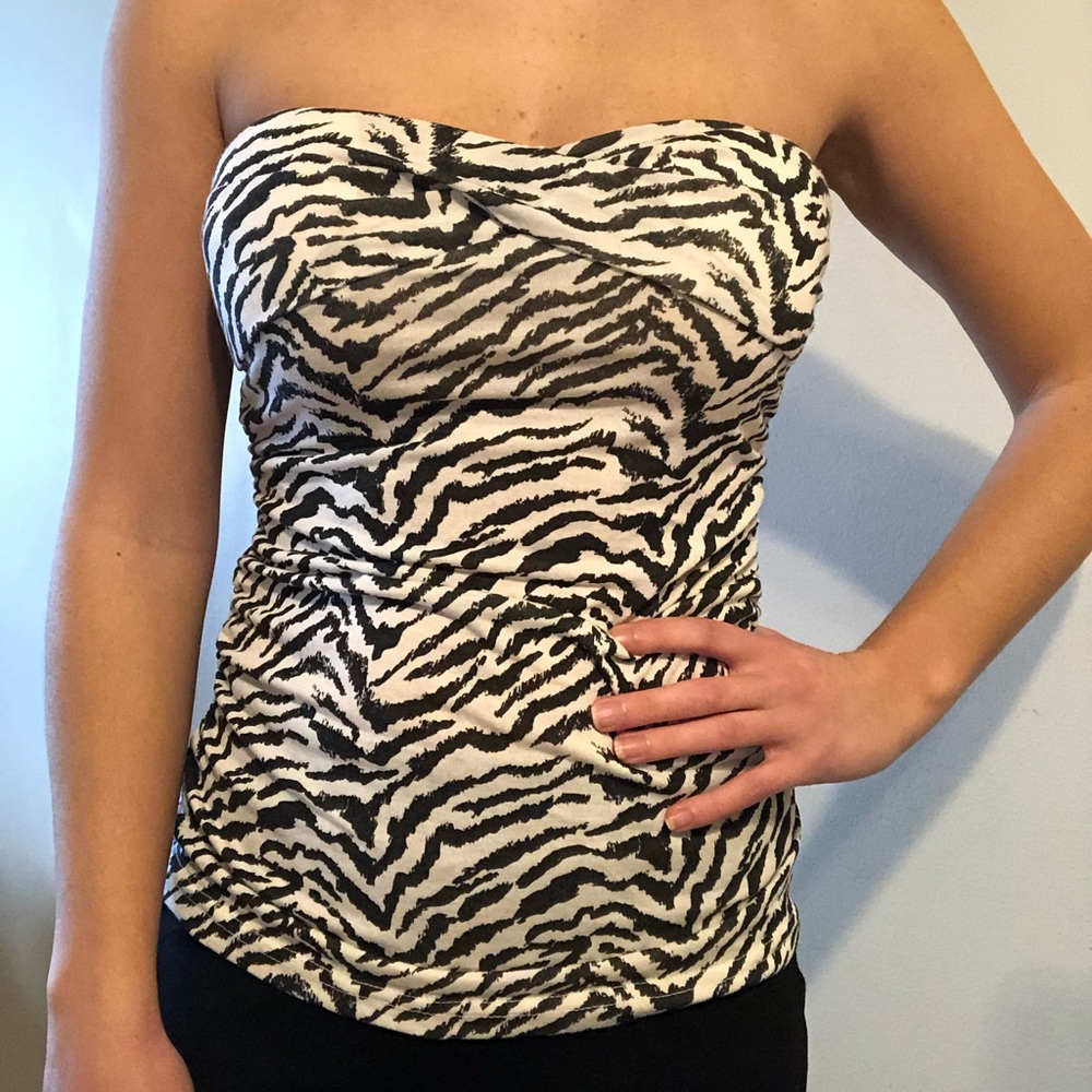 Junior’s Zebra Print Strapless Top